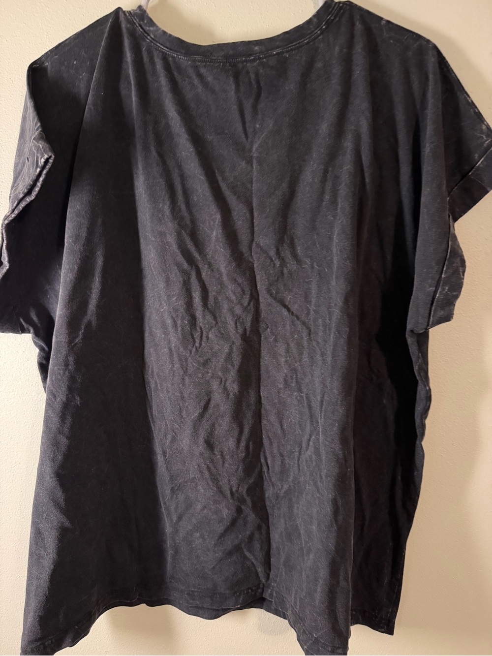 Zenana Outfitters Black Acid Wash Pocket Tee - Picture 4 of 4